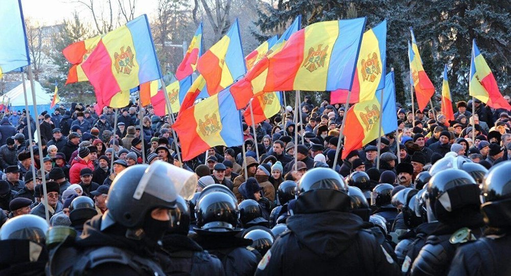 manifestanti moldavi