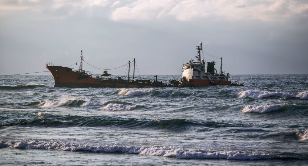 battello petrolio