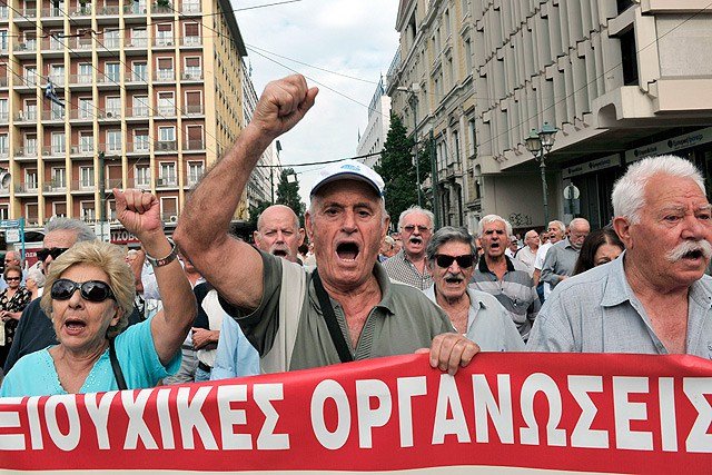 grecia pensionati protestano
