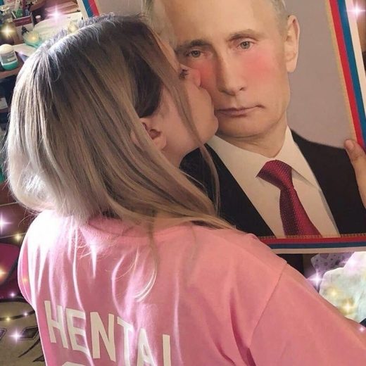Kissing Putin