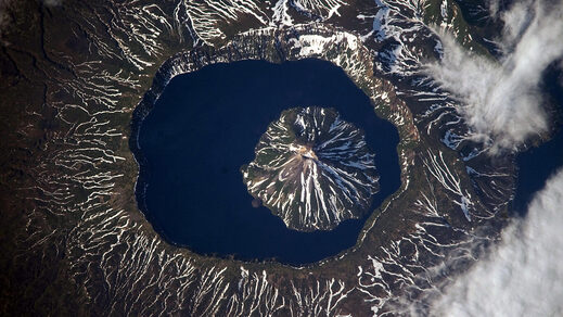 Clicare per ingrandire Krenitsyn volcano